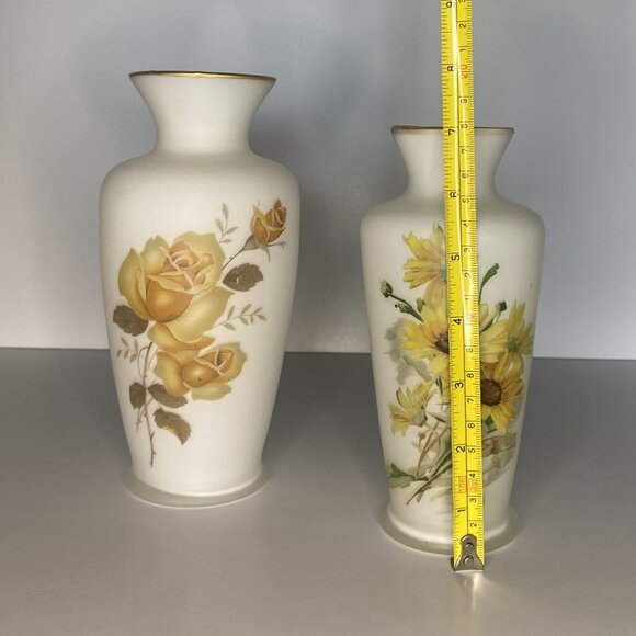 Vintage Frosted Glass Vase with Yellow Flowers - Picture 4 of 8